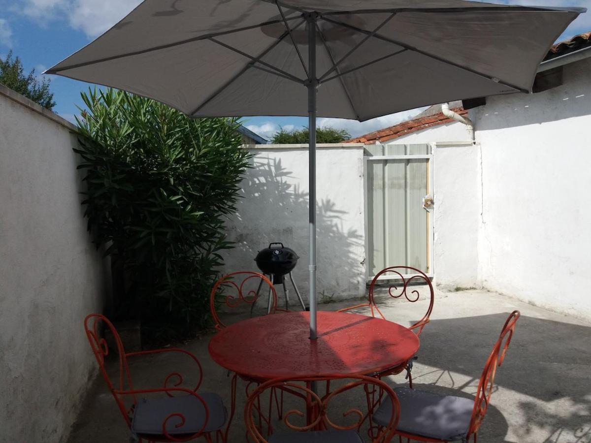 Joli Appartement Renove Avec Jardin Clos La Tremblade Esterno foto